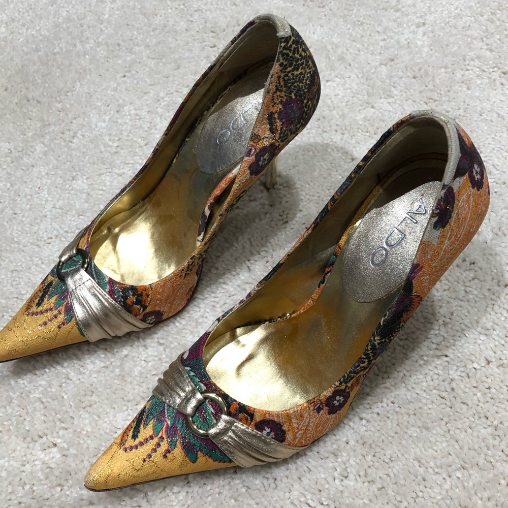 Shoe